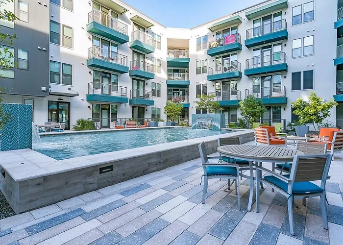 Apartment Modern Town Penthouse By Cozysuites Tempe